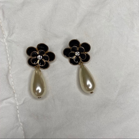 Jewelry - Enamel Flower with Pearl Teardrop Earrings
